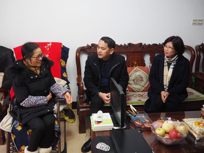 1.19發(fā)企業(yè)文化 旅游集團(tuán)走訪慰問困難職工.jpg